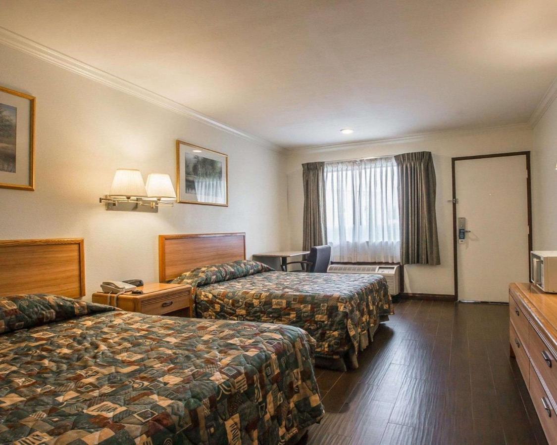 Palm Inn Hotel Near Tyler Mall Риверсайд Экстерьер фото