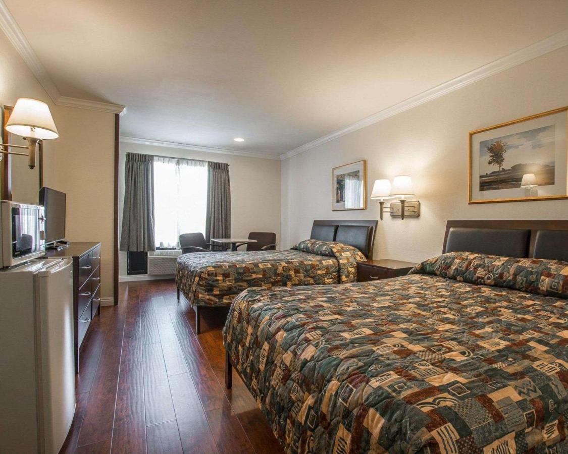 Palm Inn Hotel Near Tyler Mall Риверсайд Экстерьер фото