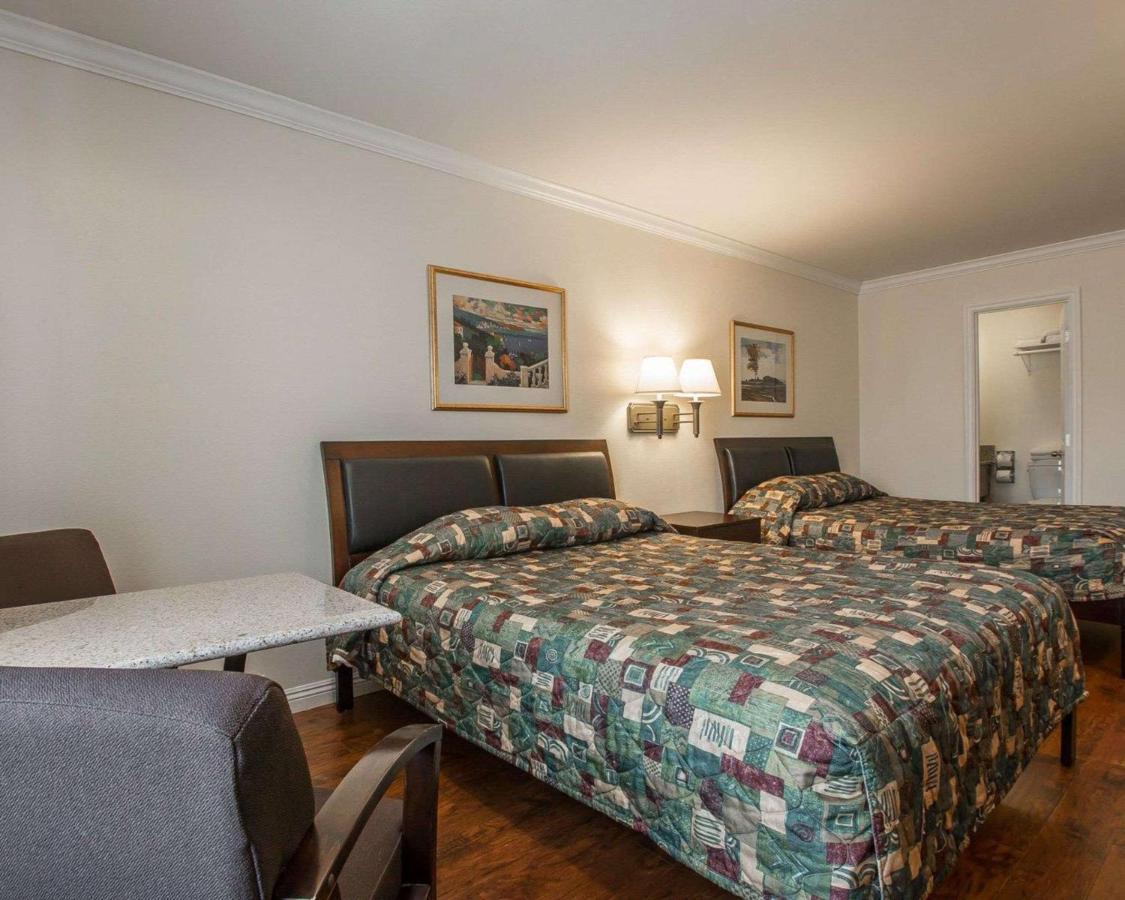 Palm Inn Hotel Near Tyler Mall Риверсайд Экстерьер фото