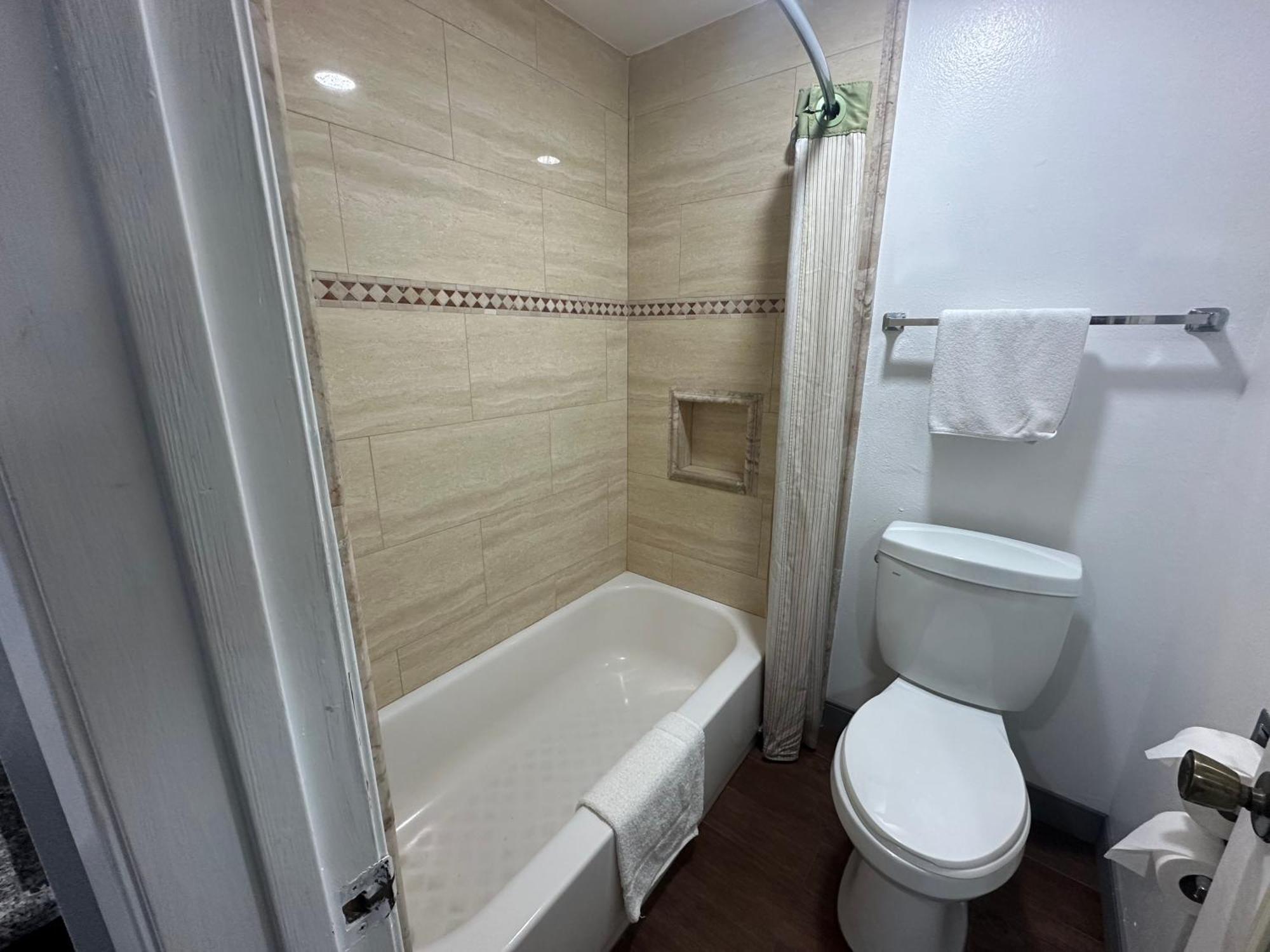 Palm Inn Hotel Near Tyler Mall Риверсайд Экстерьер фото