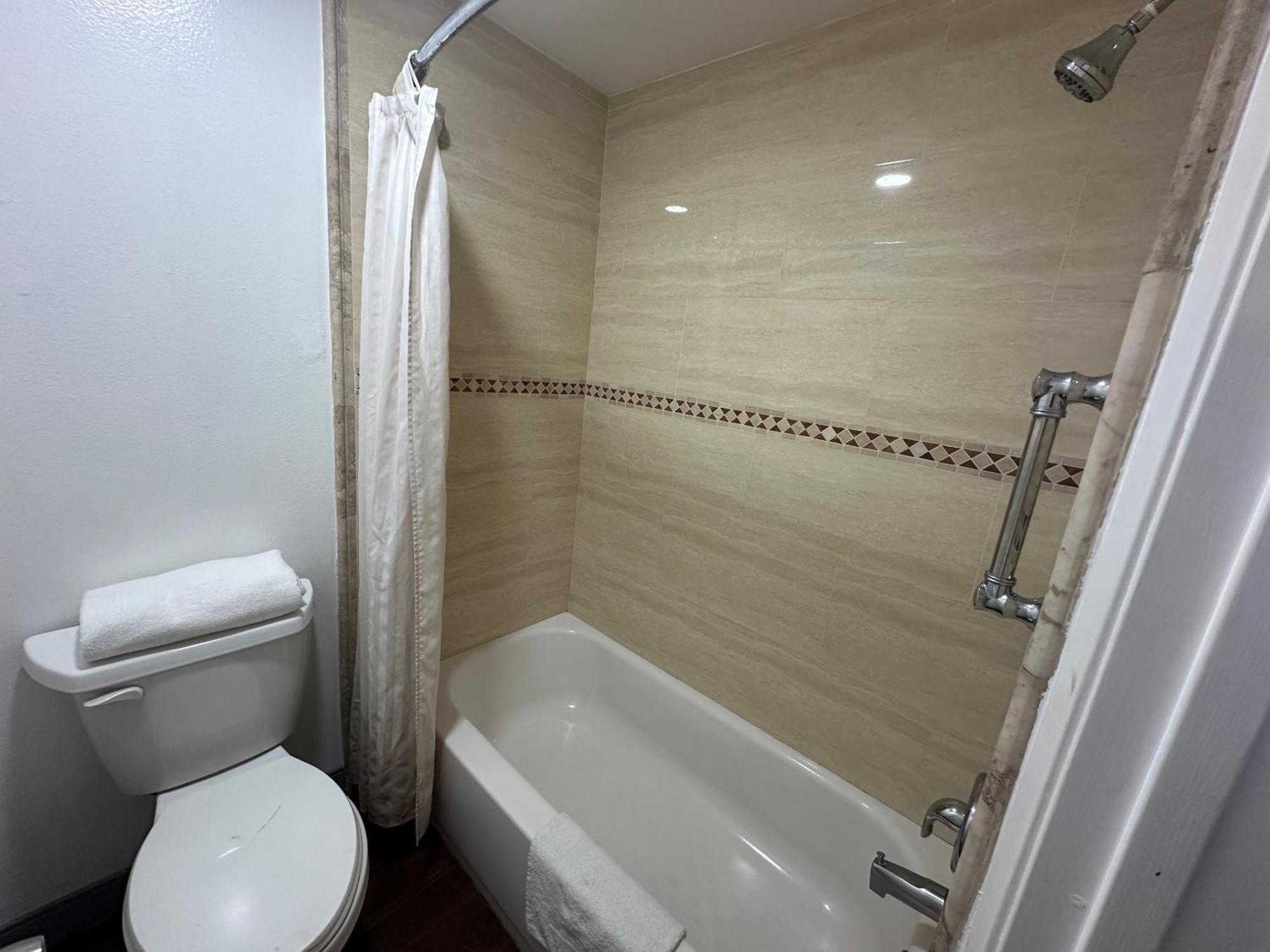 Palm Inn Hotel Near Tyler Mall Риверсайд Экстерьер фото